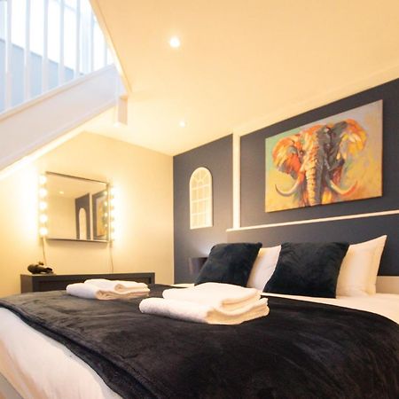 Lord Street - 2 Beautiful Apartments - Sleep Up To 14 Guests - By Rework Accommodation Chester Eksteriør bilde