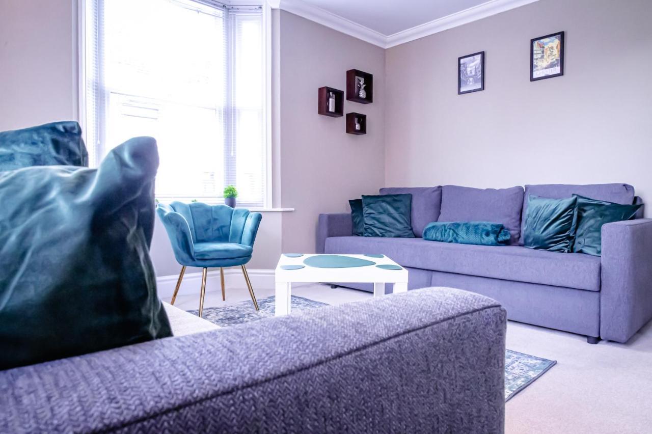 Lord Street - 2 Beautiful Apartments - Sleep Up To 14 Guests - By Rework Accommodation Chester Eksteriør bilde