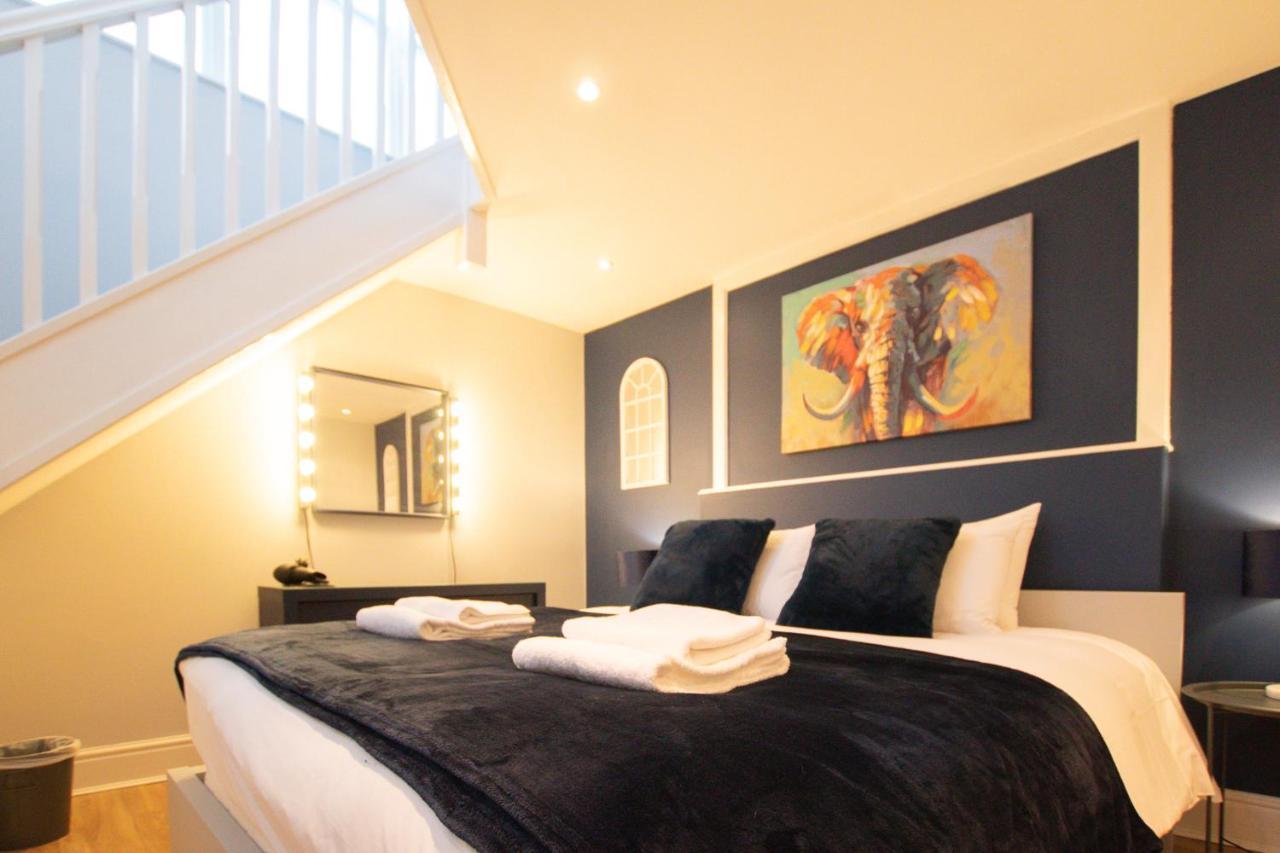 Lord Street - 2 Beautiful Apartments - Sleep Up To 14 Guests - By Rework Accommodation Chester Eksteriør bilde