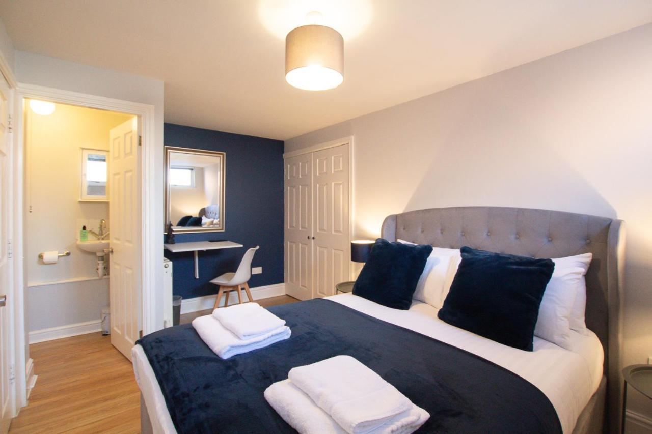 Lord Street - 2 Beautiful Apartments - Sleep Up To 14 Guests - By Rework Accommodation Chester Eksteriør bilde