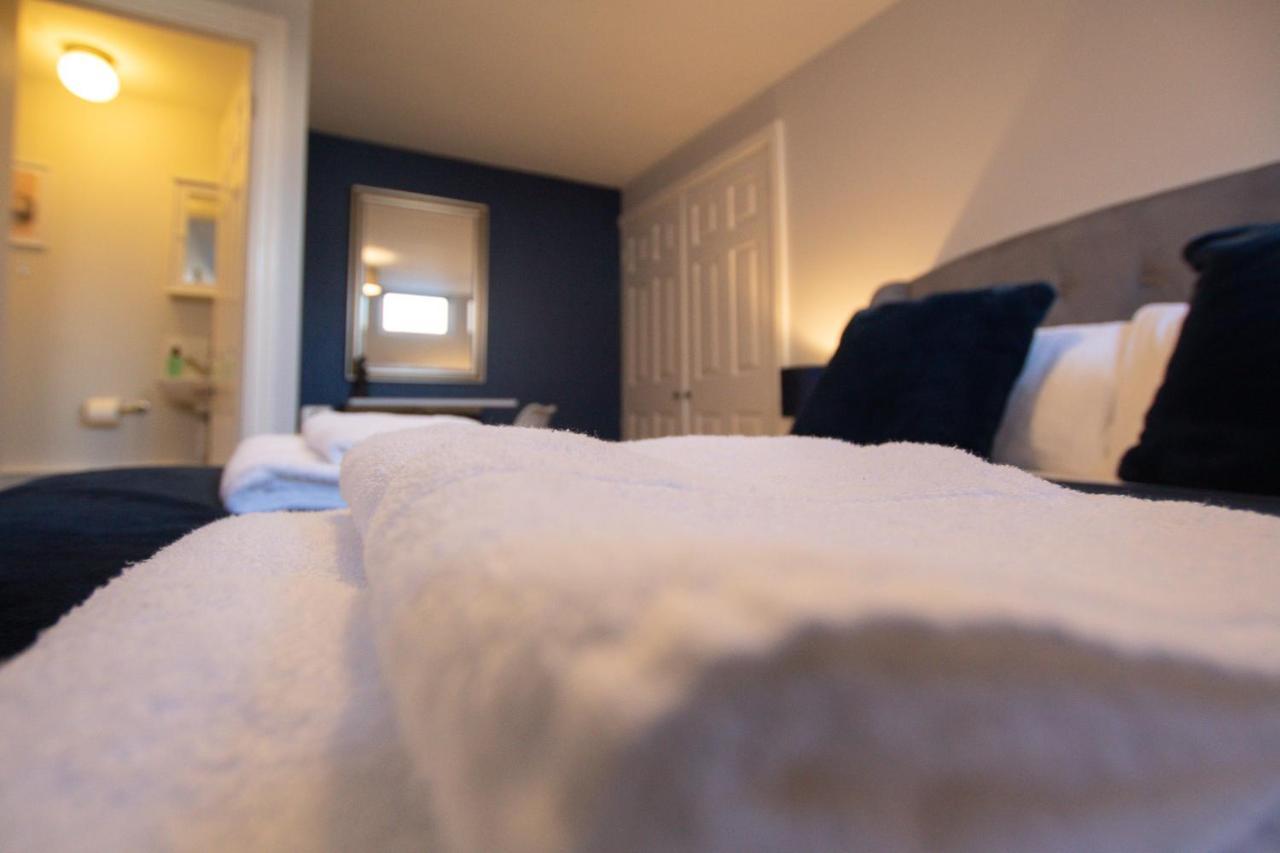 Lord Street - 2 Beautiful Apartments - Sleep Up To 14 Guests - By Rework Accommodation Chester Eksteriør bilde