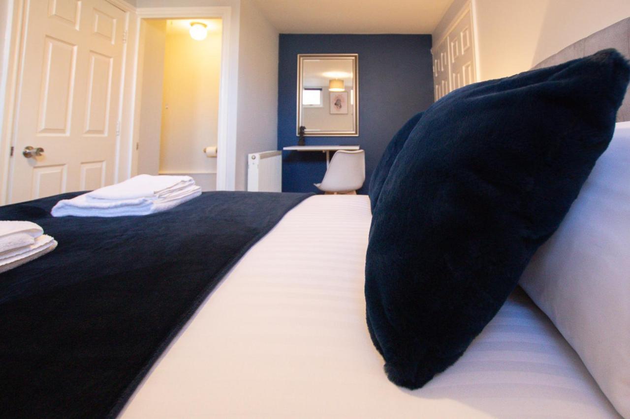 Lord Street - 2 Beautiful Apartments - Sleep Up To 14 Guests - By Rework Accommodation Chester Eksteriør bilde