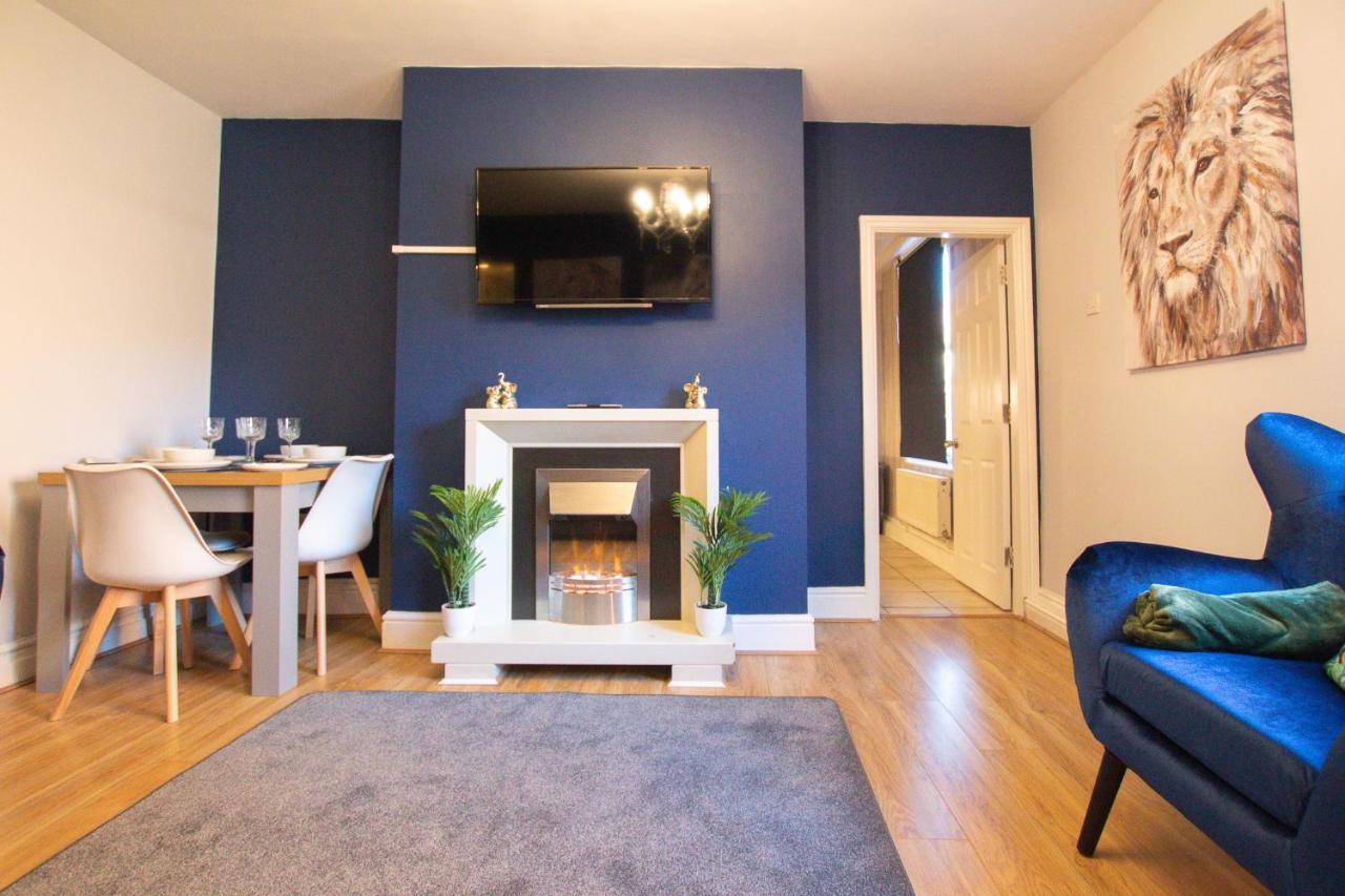 Lord Street - 2 Beautiful Apartments - Sleep Up To 14 Guests - By Rework Accommodation Chester Eksteriør bilde