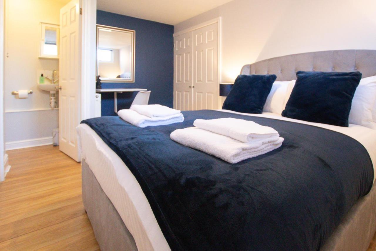 Lord Street - 2 Beautiful Apartments - Sleep Up To 14 Guests - By Rework Accommodation Chester Eksteriør bilde