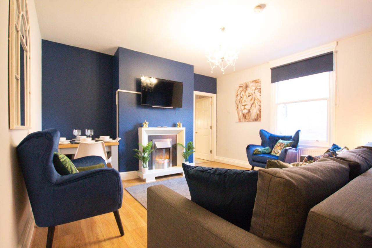 Lord Street - 2 Beautiful Apartments - Sleep Up To 14 Guests - By Rework Accommodation Chester Eksteriør bilde